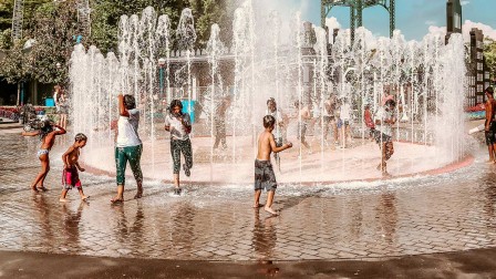 Public space as leisure facility Public space as leisure facility