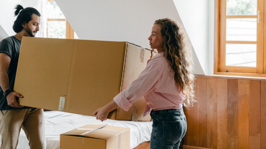 furniture-rentals-startup Millennials rent furniture from Startups