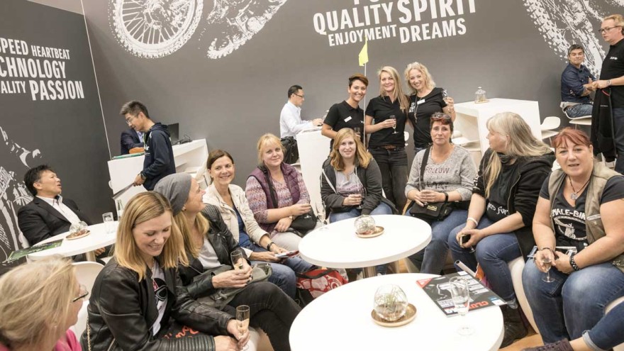 Ladies at INTERMOT Ladies at INTERMOT