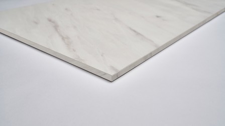 Arbeitsplatte mit schmaler Optik und matter Haptik Arbeitsplatte mit schmaler Optik und matter Haptik