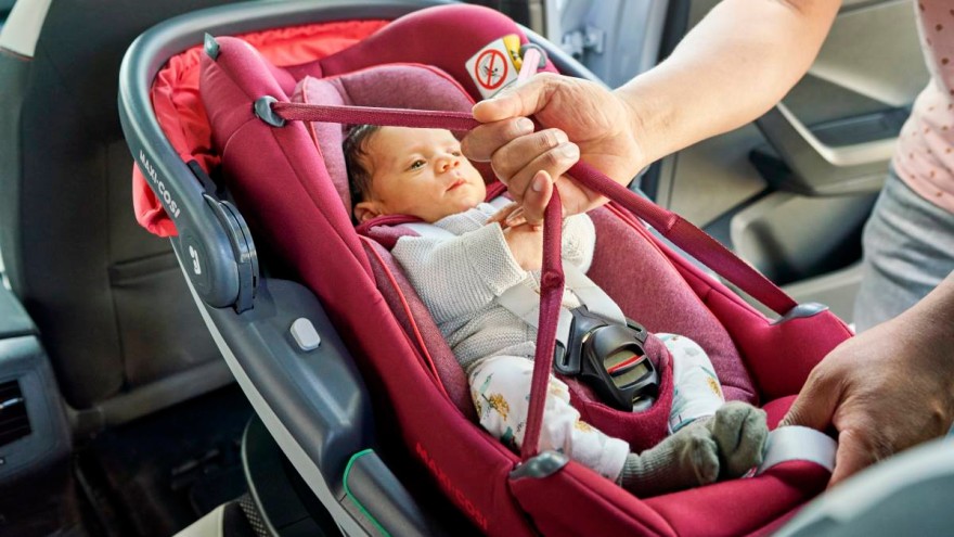 The soft carrier can be easily reintegrated into the car seat - © Maxi-Cosi Maxi-Cosi Coral car seat