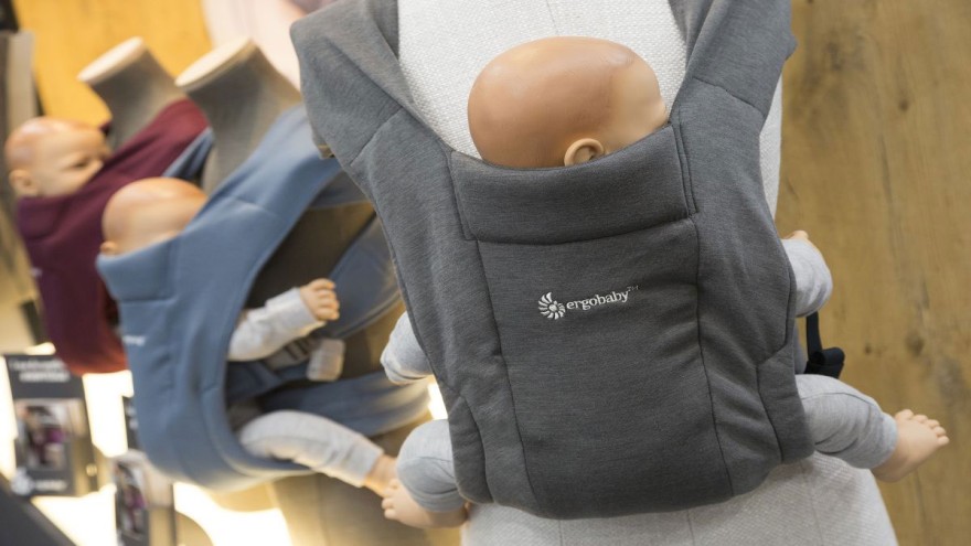 Ergobaby's carriers combine the cuddling factor of a sling with easy handling and comfort - © Koelnmesse Ergobaby carrier presented at Kind + Jugend 2019