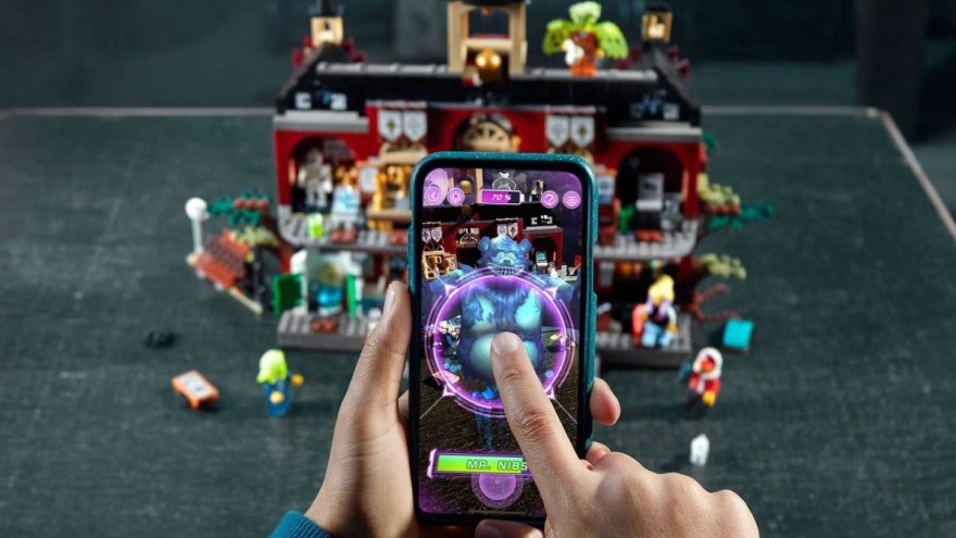 Lego Hidden Side App combines the advantages of digital and analog gaming - © Lego Lego Hidden Side App phygital games