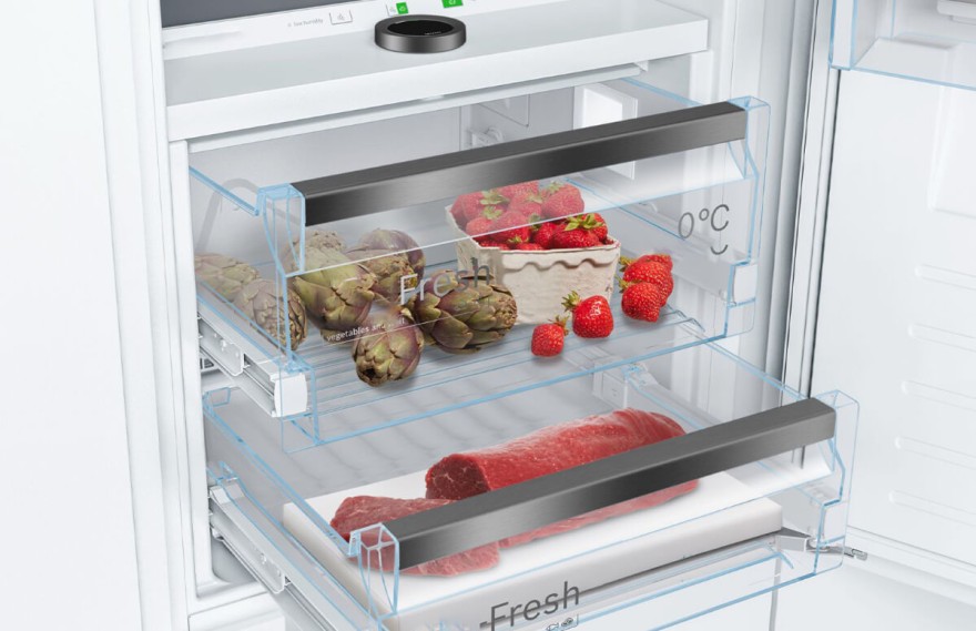 Kühl-Gefrier-Kombination mit Frischefach LivingKitchen 2021 | Moderne Kühlgeräte