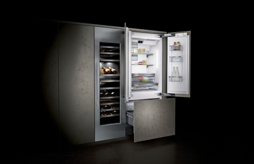 XXL-Lösung mit Frenchdoor und Weinkühlschrank LivingKitchen 2021 | Moderne Kühlgeräte