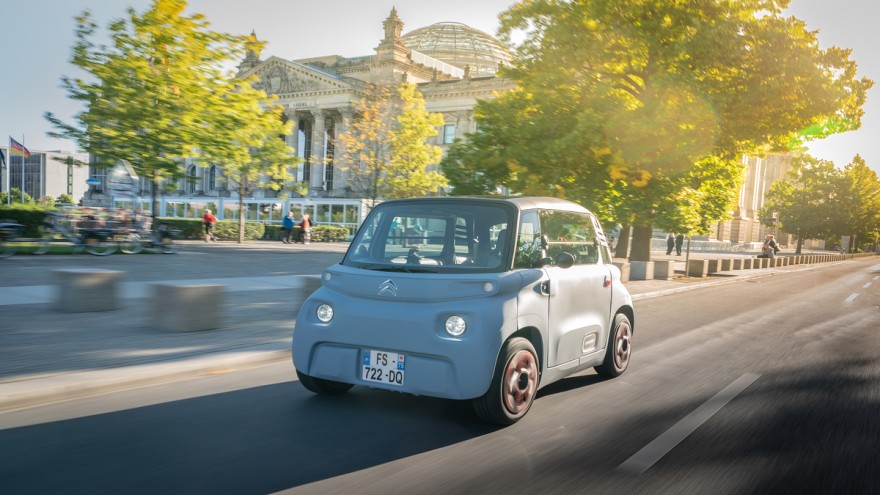 Micro Cars: Small, maneuverable, fully electric: The Citroen Ami is the perfect city runabout. © Citroen Micro Cars: Small, maneuverable, fully electric: The Citroen Ami is the perfect city runabout. © Citroen