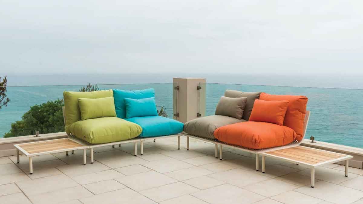 Combinable Beach Lounge © Alexander Rose Combinable Beach Lounge © Alexander Rose