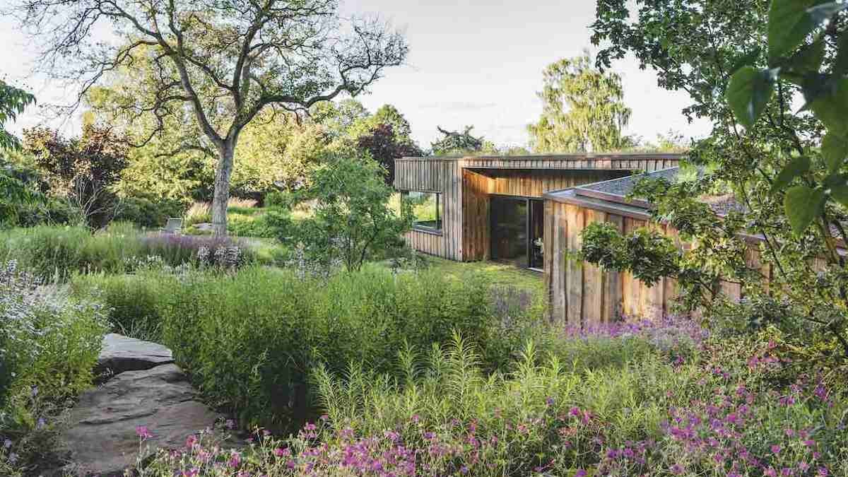 Garden of the Year 2021: Natural garden "Part of the Plant World" by Petra Pelz and GartenLandschaft Berg & Co.gartenplus © Callwey Verlag/photo: Ferdinand Luckner Garden of the Year 2021: Natural garden "Part of the Plant World" by Petra Pelz and GartenLandschaft Berg & Co.gartenplus © Callwey Verlag/photo: Ferdinand Luckner